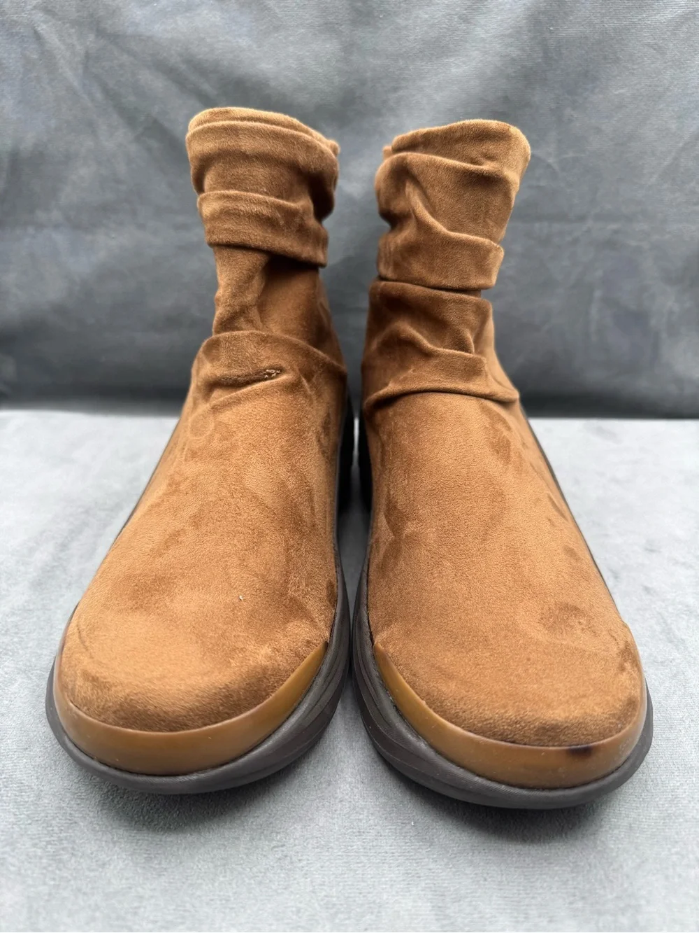 Bzees Zizzle Ankle Boots Women’s Size 11 Tan Wedge Comfort Back Zip‎ NWT